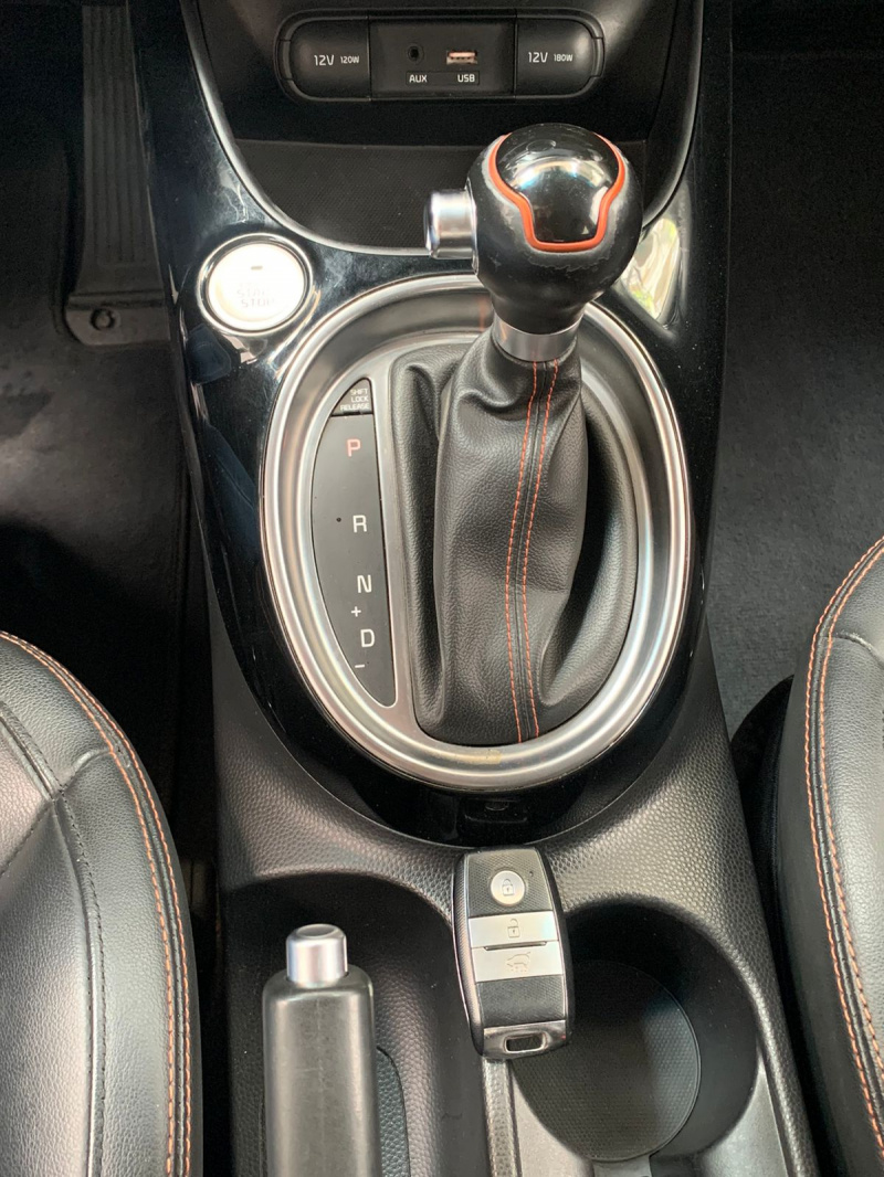 KIA Soul  5 pts. SX, 1.6T, TA, a/ac. Aut., f. led, xenón, RA-18 2018